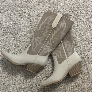 DSW Tan and Cream Heeled Cowboy Boots
